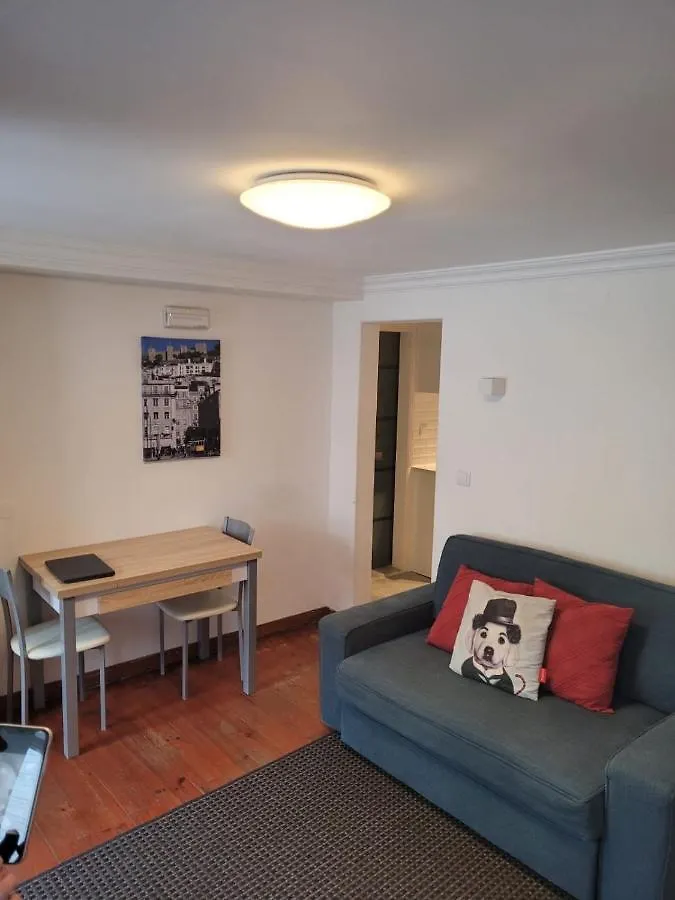 Cozy Estrela Apartment Lizbona 0*,